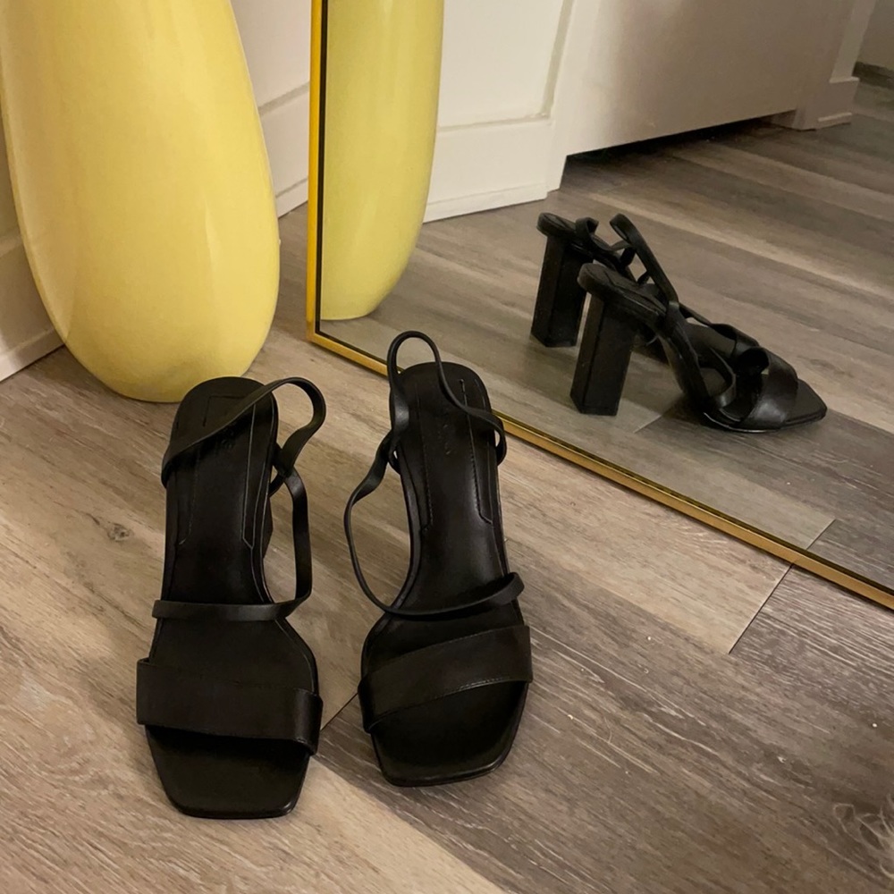 Jaggar High Heel - black in adapt style. Never Worn
